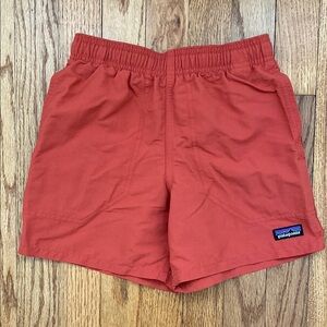 Boys Patagonia Baggies: 5 inch: size: S (7-8): EUC